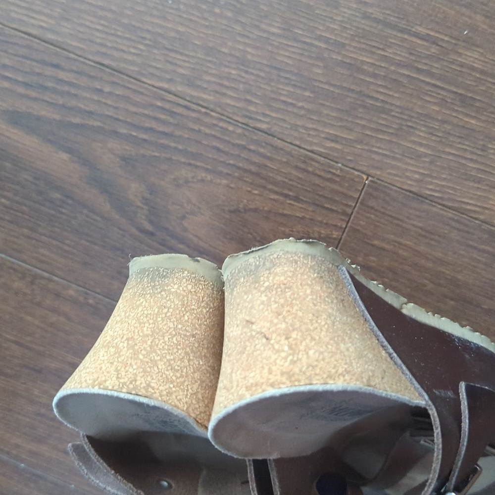 Mephisto Shiny Bronze Buckle Wedge Sandals - Picture 4 of 10